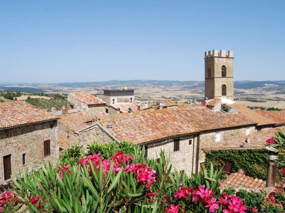 Zauber Im Turm - In Einem Der Schoensten Doerfer Montemerano Extérieur photo
